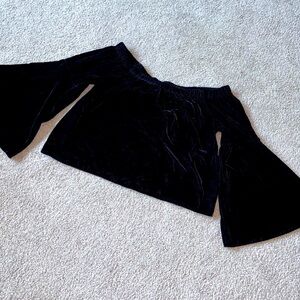 Hollister off the shoulder velvet top